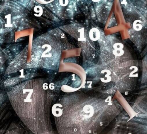 मूलांक-5 : 5, 14 आणि 23 तारखेला जन्मलेल्या लोकांचा मूलांक 5 असतो. हे धाडसी स्वभावाचे लोक त्यांच्या आयुष्यात खूप प्रगती करतात.