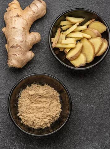 ਅਦਰਕ ਖਾਣ ਨਾਲ ਪੁਰਸ਼ਾਂ ਵਿੱਚ ਪ੍ਰਜਨਨ ਸ਼ਕਤੀ ਵਧਦੀ ਹੈ। ਇਹ ਪੁਰਸ਼ਾਂ ਵਿੱਚ ਟੈਸਟੋਸਟੀਰੋਨ ਹਾਰਮੋਨ ਨੂੰ ਵਧਾਉਂਦਾ ਹੈ, ਜੋ ਆਕਸੀਡੇਟਿਵ ਤਣਾਅ ਨੂੰ ਘਟਾਉਣ ਵਿੱਚ ਮਦਦ ਕਰਦਾ ਹੈ। ਜਿਸ ਕਾਰਨ ਸ਼ੁਕਰਾਣੂ ਦੀ ਗੁਣਵੱਤਾ ਵਧਦੀ ਹੈ।