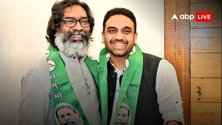 सियासी पाला बदलने से जुड़ा घटनाक्रम तीन बार के बीजेपी विधायक केदार हाजरा और एजेएसयू पार्टी के नेता उमाकांत रजक के जेएमएम में शामिल होने के दो दिन बाद का है. बीजेपी के पूर्व प्रवक्ता और बहरागोड़ा के पूर्व विधायक सारंगी का कहना है कि वे मंगलवार को जेएमएम में शामिल हुए.