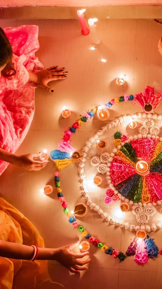 Diwali 2024: Essential Oils To Purify Your Home And Spirit During This Festival
