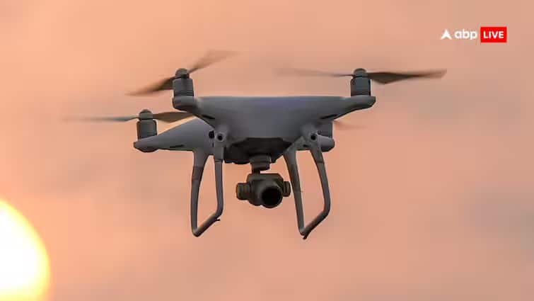 Postal department started drone service by Pilot Project In Arunachal ANN पोस्टमैन बना ड्रोन! पहाड़ों तक पहुंचाएगा पार्सल, पोस्टल विभाग ने यहां शुरू कर दी सेवा