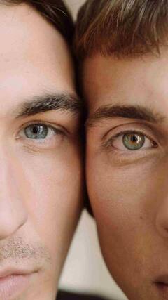 उजवा  डोळा फडफडणं अशुभ की डावा डोळा ?