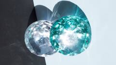 Diamond vs Emerald: সবদিক থেকে দু'টিই রত্ন, কিন্তু হিরে এবং পান্নার মধ্যে বিরলতম কোনটি?