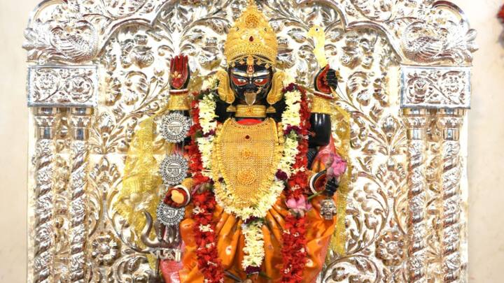 শুনলে গায়ে কাঁটা দিতে পারে ! এমন একের পর এক ঘটনা রয়েছে । (ছবি সৌজন্য : নৈহাটি বড়কালী পূজা সমিতি ট্রাস্ট)