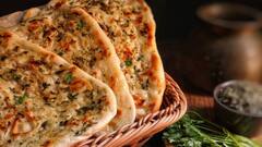 Ghee Benefits: বাড়বে স্বাদ, স্বাস্থ্যের জন্যও প্রয়োজন, রুটিতে ঘি মাখিয়ে খাবেন কেন?