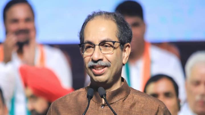 मविआची जागा वाटपाची पत्रकार परिषद सुरु होण्यापूर्वीच शिवसेनेची पहिली यादी जाहीर करण्यात आली. राष्ट्रवादी काँग्रेस आणि शेकापचा दावा असलेल्या जागांवर ठाकरेंच्या सेनेनं उमेदवार जाहीर केले आहेत.