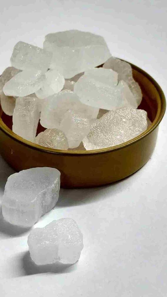 घरामध्ये 'अशा' प्रकारे वापरा कापूर !