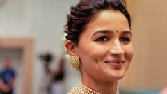 Alia Bhatt: আলিয়ার মতোই বারে বারে পরতে চান প্রিয় শাড়ি বা লেহঙ্গা? যত্নে রাখুন এই সহজ উপায়ে