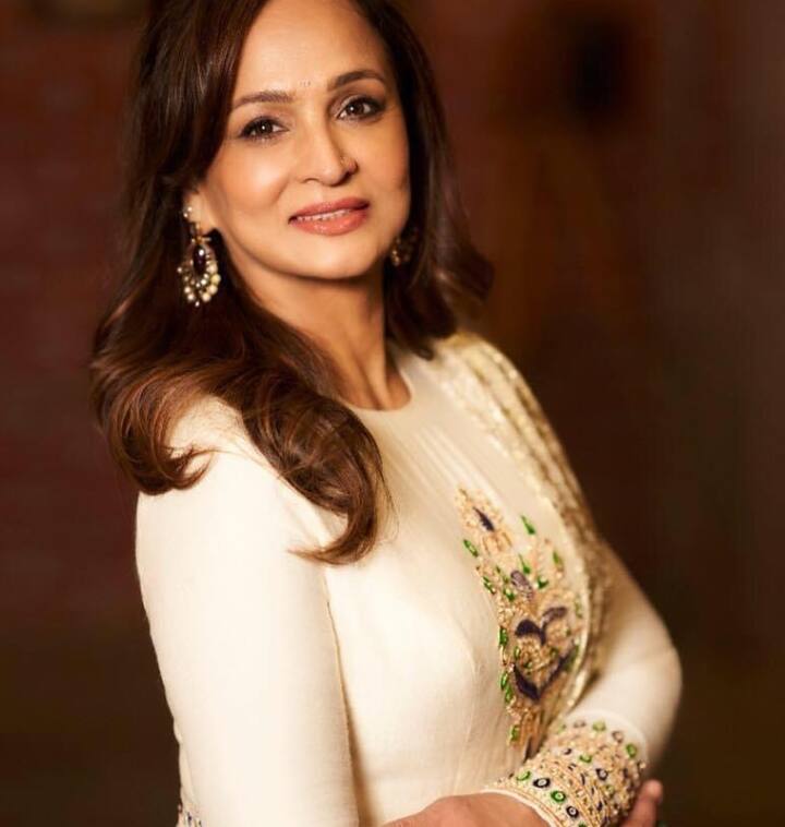 त्यांनी अनेक सिनेमांची निर्मितीही केली आहे.