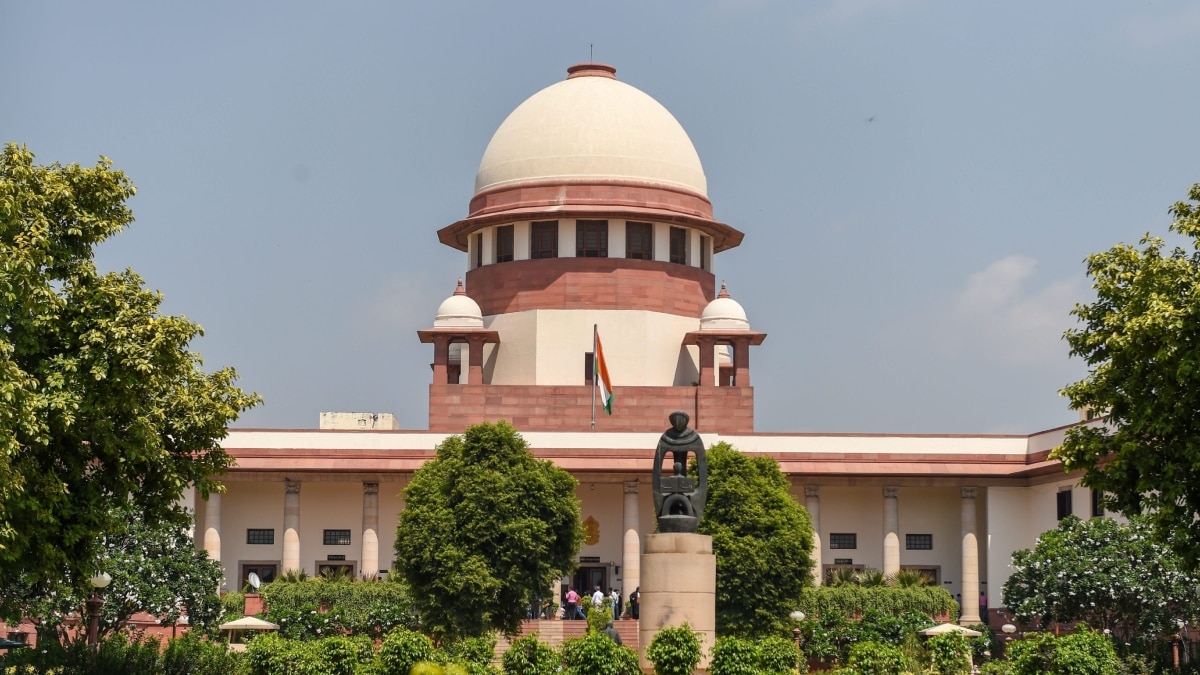 Supreme Court Asks States To Decide On Suspending Physical Classes For Students Till Class 12 Amid Pollution Crisis