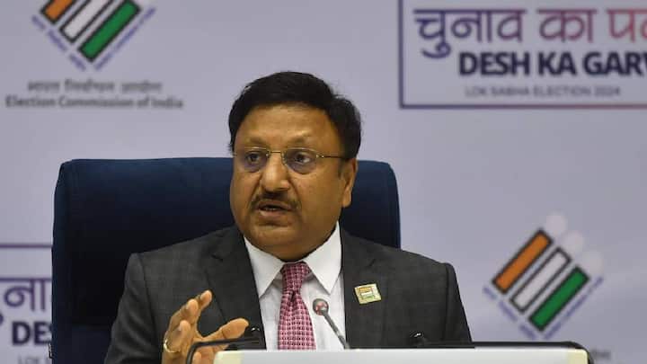 राज्यातील विधानसभा निवडणुकांची घोषणा झाल्यानंतर आता उमेदवारांची नावे जाहीर होत आहेत. त्यामध्ये, महायुतीने आघाडी घेतली असून 182 उमेदवारांची घोषणा केली आहे.