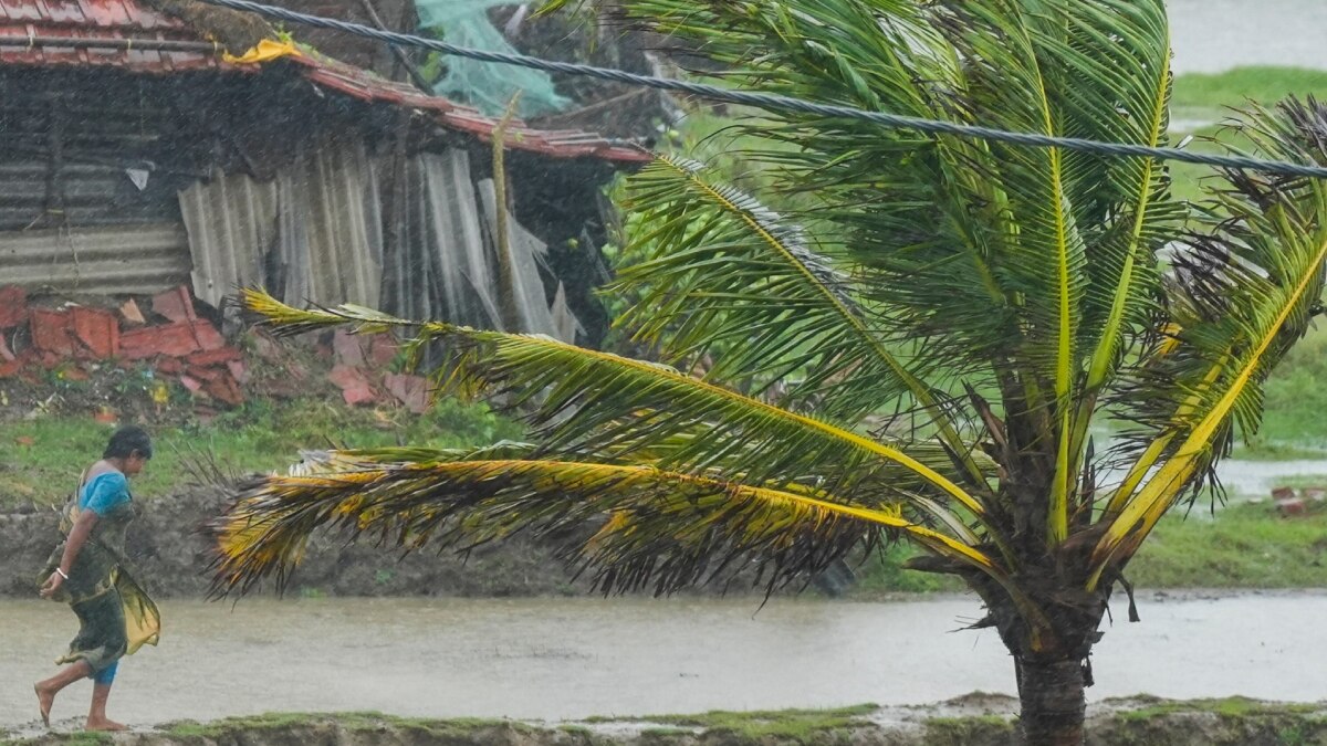 Cyclone Dana: झारखंड में तबाही मचाएगा चक्रवाती तूफान ‘दाना’! मौसम विभाग ने जारी की ये चेतावनी