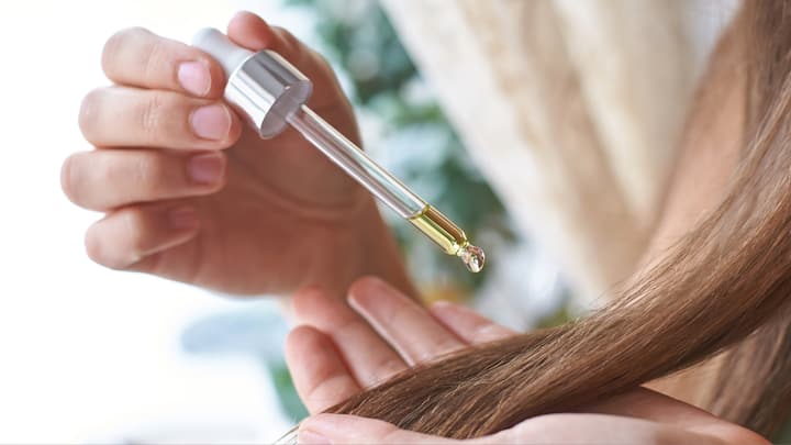 Ancient Ayurvedic remedies for hair growth and strength harness natural ingredients like bhringraj, amla, etc. These treatments promote healthy hair, prevent hair loss, and enhance scalp health.