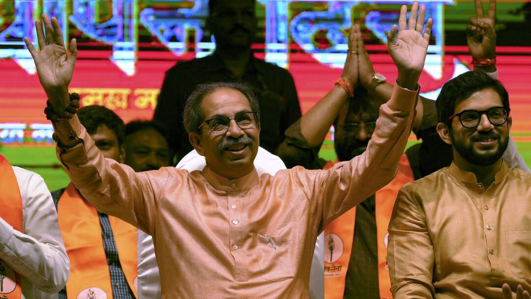 MVA सीट शेयरिंग: उद्धव ठाकरे की पार्टी का क्रिकेट वाला फॉर्मूला, संजय राउत बोले- 'देश चाहता है कि...' MVA Seat Sharing: Sanjay Raut says Shiv Sena to hit a century in Maharashtra Election 2024 MVA सीट शेयरिंग: उद्धव ठाकरे की पार्टी का क्रिकेट वाला फॉर्मूला, संजय राउत बोले- 'देश चाहता है कि...'