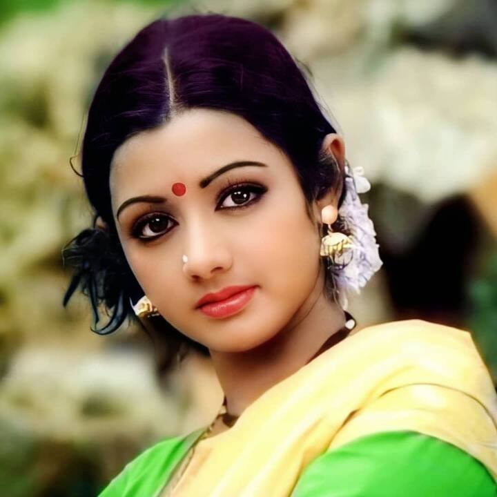 इसके अलावा वो भूखी प्यासी रहकर ही शिरड़ी में साईं बाबा के दर्शन के लिए भी गई थीं और उनकी अच्छी सेहत की मुराद मांगी थी. ताकि वो जल्दी ठीक होकर घर लौट आएं.