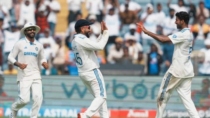 পুণেতে ৫৯ রানের বিনিময়ে সাত উইকেট নেন ভারতীয় অফস্পিনার। এটাই প্রথম শ্রেণির ক্রিকেটে সুন্দরের সেরা বোলিং পরিসংখ্যান।