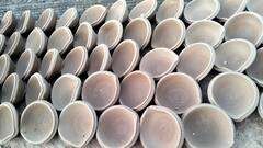 उत्तर प्रदेश: दीपावली में मिट्टी के दीपक से रौशन होंगे घर, जानें कैसे तैयार होते हैं खास दीये?