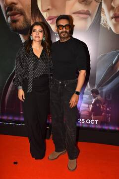 Do Patti Screening: बीवी काजोल की फिल्म देखने पहुंचे 'सिंघम', ऑल ब्लैक लुक में कृति सेनन ने ढाया कहर, देखें तस्वीरें