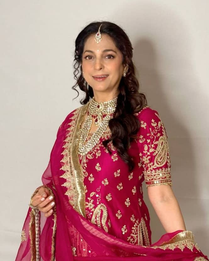 2009 पासून जुही चावलाचा बॉक्स ऑफिसवर एकही चित्रपट प्रदर्शित झालेला नाही, तसं असलं तरीही ती सध्याच्या टॉप अभिनेत्रींना मागे टाकत सर्वात श्रीमंत बॉलिवूड अभिनेत्री ठरली आहे.