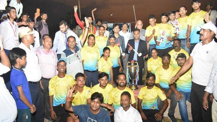 In an event marked by immense zeal and fervor, the Trophy Tour for the upcoming Asian Women's Hockey Championship 2024, set to take place in Rajgir, made its grand stop at Lakhisarai today. The event was celebrated with high spirits, leaving an indelible mark on all who witnessed it.
