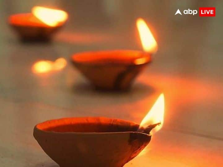 But often people do not know what to do with the burnt lamp after Diwali is over. Should they be thrown away or flushed?