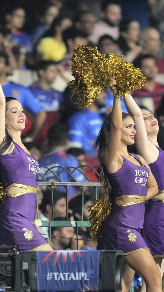 IPLની એક સીઝનમાં કેટલા રૂપિયાની કમાણી કરે છે ચીયરલીડર્સ?