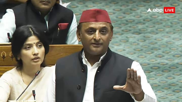 आखिर में उन्होंने कहा ये देश का संविधान, सौहार्द और पीडीए का मान-सम्मान बचाने का चुनाव है. इसीलिए हमारी सबसे अपील है कि एक भी वोट न घटने पाए, एक भी वोट न बंटने पाए.हालांकि इस पर कांग्रेस की ओर से अभी तक कोई आधिकारिक बयान नहीं दिया गया है.