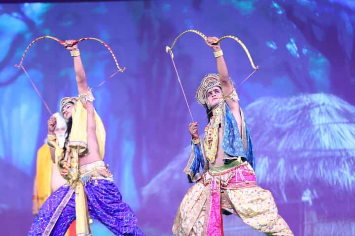 The actors brought alive the events of the entire Ramayana in a theatrical form with excellent acting, dialogue delivery and expressions.