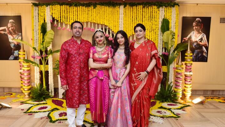 इस कार्यक्रम के दौरान जयंत चौधरी उनकी पत्नी चारू चौधरी हर कदम पर अपनी बेटी साहिरा के साथ दिखाई दिए और उसका उत्साह बढ़ाया.