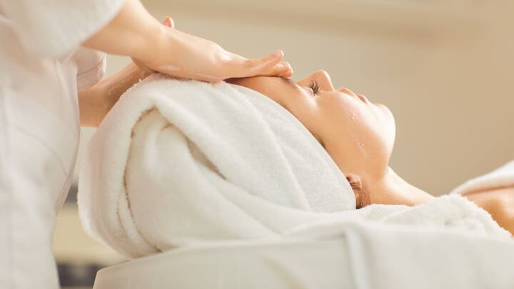 1. Personalised care: Cosmetic treatments must only be tailored to the patient's needs, requirements and skin type. (Image source: Canva)