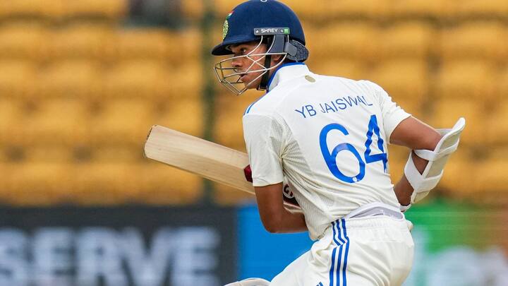 ২০২৪ সালে ১৪ টেস্টে ১৩০৫ রান করে সর্বোচ্চ রান সংগ্রহকারী ইংল্যান্ডের জো রুট।