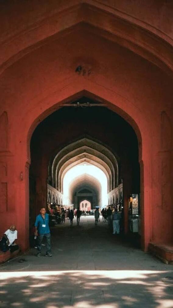 कैसे पड़ा था दिल्ली के खूनी दरवाजे का नाम?