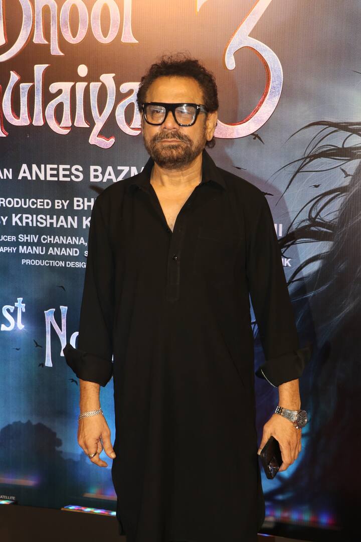 फिल्म के डायरेक्टर अनीस बज्मी भी इस इवेंट में पहुंचे थे. कार्तिक, विद्या और माधुरी दीक्षित की ये फिल्म 1 नवंबर को रिलीज होने वाली है. फिल्म में एक्ट्रेस तृप्ति डिमरी भी अहम किरदार में हैं.