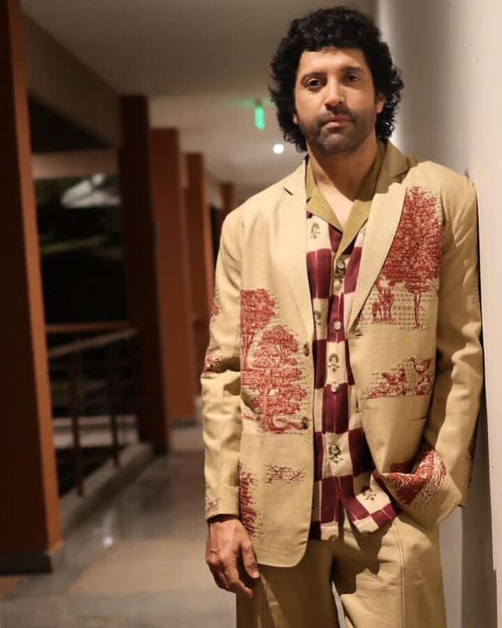 एक पॉडकास्ट के दौरान फरहान अख्तर ने इसे लेकर बताया कि मैंने और ऋतिक ने फिल्म लक्ष्य में साथ में काम किया था. हम दोनों के बीच अच्छी बॉन्डिंग बन चुकी थी.
