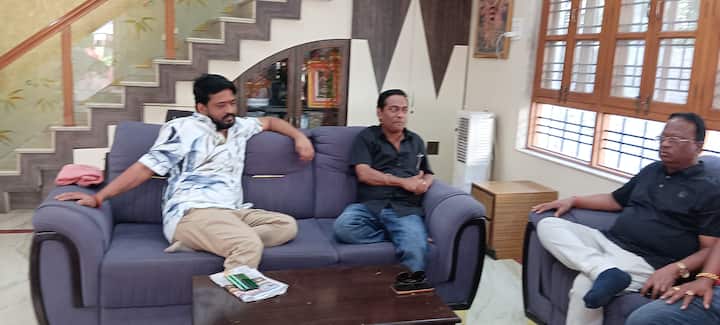 यावेळी धनंजय आणि पॅडी दादांच्या बऱ्याच दिवसांनी गप्पाही रंगल्या.