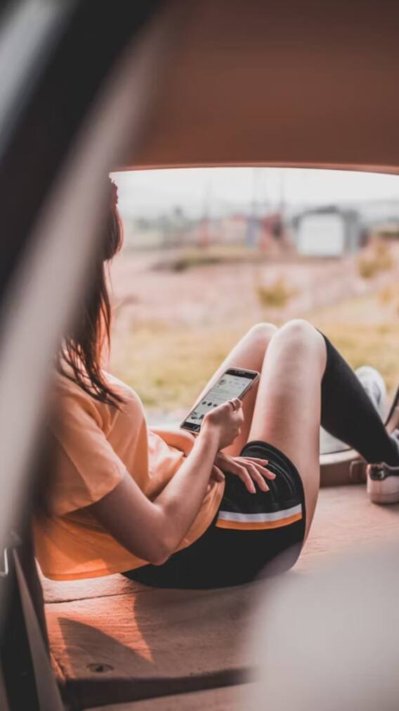 कौन सा फोन इस्तेमाल करना पसंद करती हैं लड़कियां!