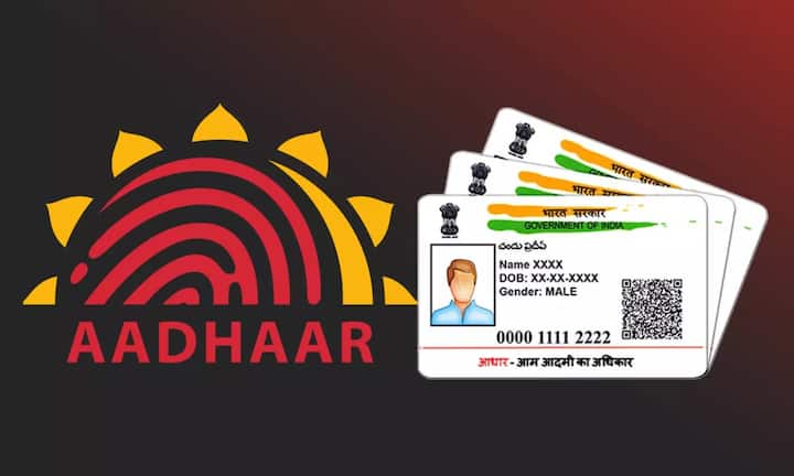 UIDAI म्हणजेच, युनिक आयडेंटिफिकेशन अथॉरिटी ऑफ इंडियानं गेल्या वर्षी ऑक्टोबरमध्ये आधार कार्डासंदर्भात एक अधिसूचना जारी केली होती.