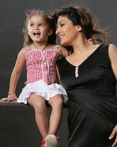 कभी साथ में किया मेकअप...तो कभी मां की गोद में खेली, रवीना टंडन के बर्थडे पर राशा ने शेयर की अनदेखी तस्वीरें