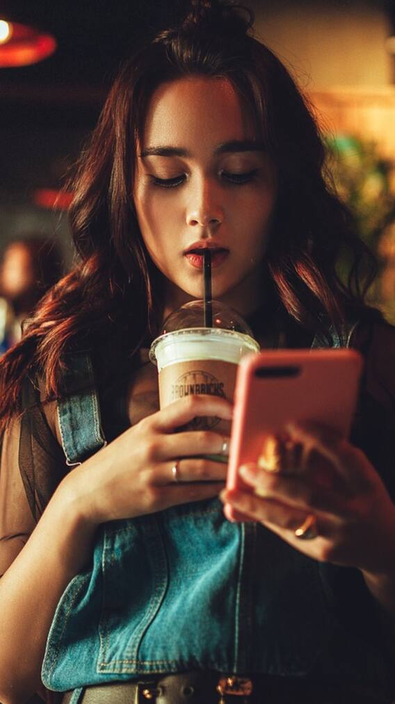 इन Dating Apps पर खूब चैट करती हैं लड़कियां! भूल जाएंगे ब्रेकअप का दर्द!