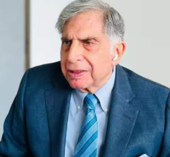 ਦੇਸ਼ ਦੇ ਰਤਨ ਅਤੇ ਟਾਟਾ ਗਰੁੱਪ ਦੇ ਸਤਿਕਾਰਯੋਗ ਚੇਅਰਮੈਨ ਰਤਨ ਟਾਟਾ ਦਾ ਇਸ ਮਹੀਨੇ ਦੇਹਾਂਤ ਹੋ ਗਿਆ ਸੀ। ਪਰ ਆਪਣੀ ਮੌਤ ਤੋਂ ਪਹਿਲਾਂ ਉਨ੍ਹਾਂ ਨੇ ਇਹ ਪੱਕਾ ਕਰ ਲਿਆ ਸੀ ਕਿ ਉਨ੍ਹਾਂ ਦੀ ਮੌਤ ਤੋਂ ਬਾਅਦ ਵੀ ਉਨ੍ਹਾਂ ਦੇ ਪਾਲਤੂ ਕੁੱਤੇ ਟੀਟੋ ਦੀ ਹਰ ਕੀਮਤ 'ਤੇ ਦੇਖਭਾਲ ਕੀਤੀ ਜਾਵੇਗੀ।