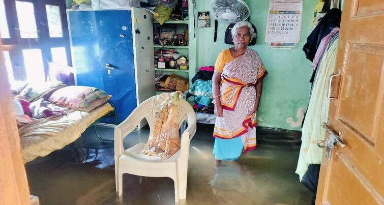 Madurai Alankulam Sellur Kanmai and pandalkudi canal overflowing and flooding the streets மதுரை ஆலங்குளம், செல்லூர் கண்மாய் மற்றும் பந்தல்குடி கால்வாய் நிரம்பி தெருக்களில் வெள்ளம் பெருக்கெடுப்பு