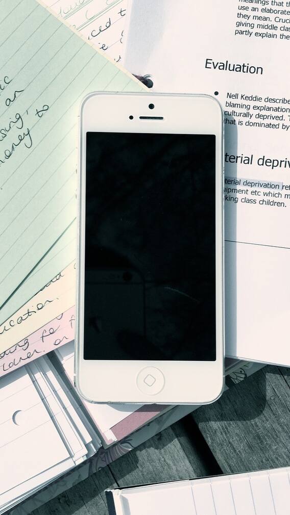 మీ స్మార్ట్‌ఫోన్ సంవత్సరం పాటు ఆన్ చేయకపోతే ఏం అవుతుంది?