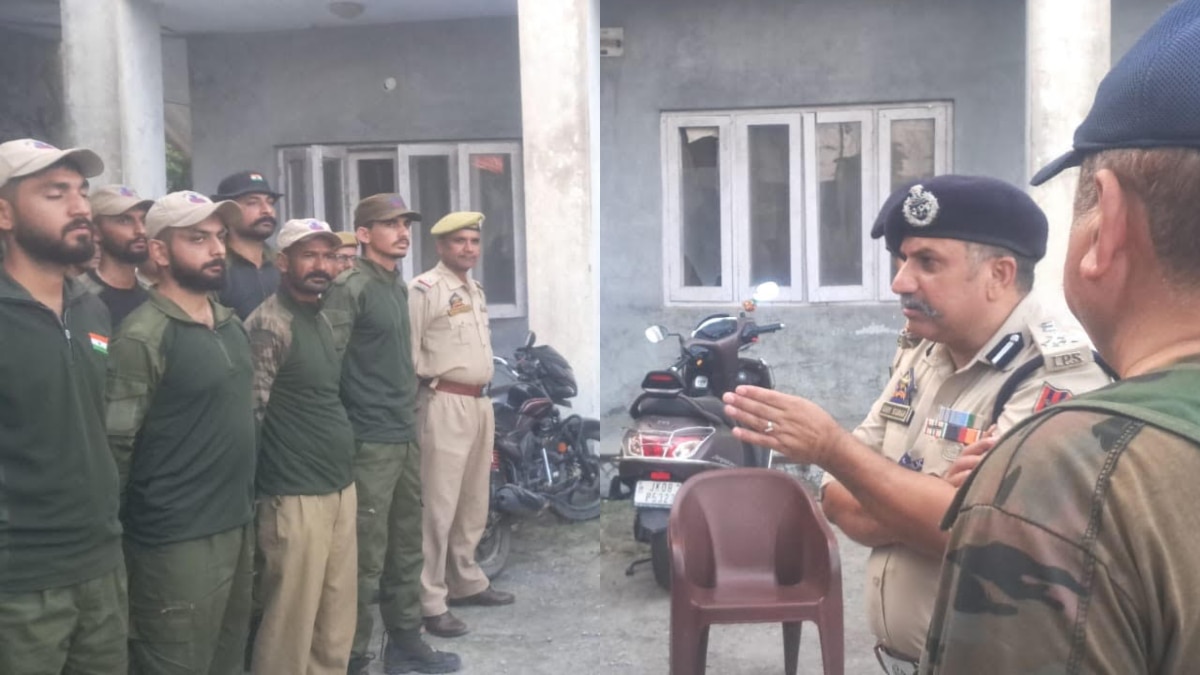 जम्मू रेंज के DIG ने सांबा-कठुआ का किया दौरा, पुलिस को अलर्ट मोड में रहने का आदेश, इनकी बढ़ाई सुरक्षा 