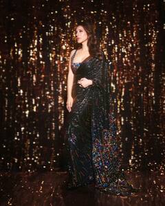 Sophie Choudry: સૌફી ચૌધરીએ બ્લેક સાડીમાં કરાવ્યું ફોટોશૂટ, જુઓ તસવીરો