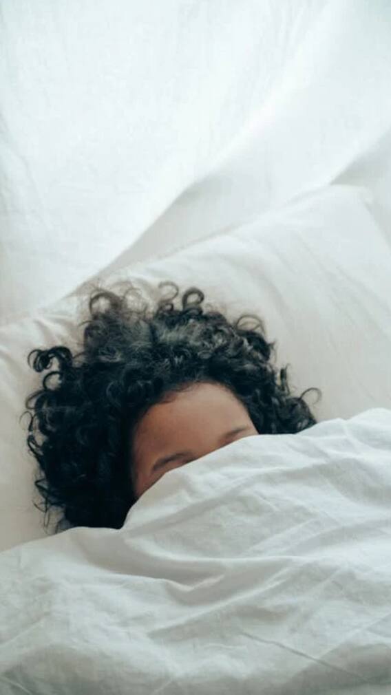 क्या सिर्फ 6 घंटे की नींद लेना काफी है?