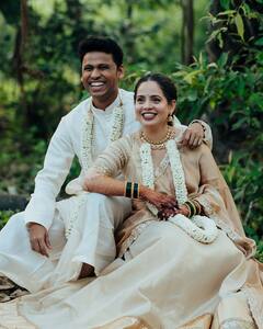 Prithvik Pratap : सहचाराच्या पाऊलखुणांनी...! पृथ्वीक-प्राजक्ताच्या लग्नाचे 'हे' फोटो पाहिलेत का?