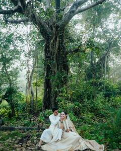 Prithvik Pratap : सहचाराच्या पाऊलखुणांनी...! पृथ्वीक-प्राजक्ताच्या लग्नाचे 'हे' फोटो पाहिलेत का?