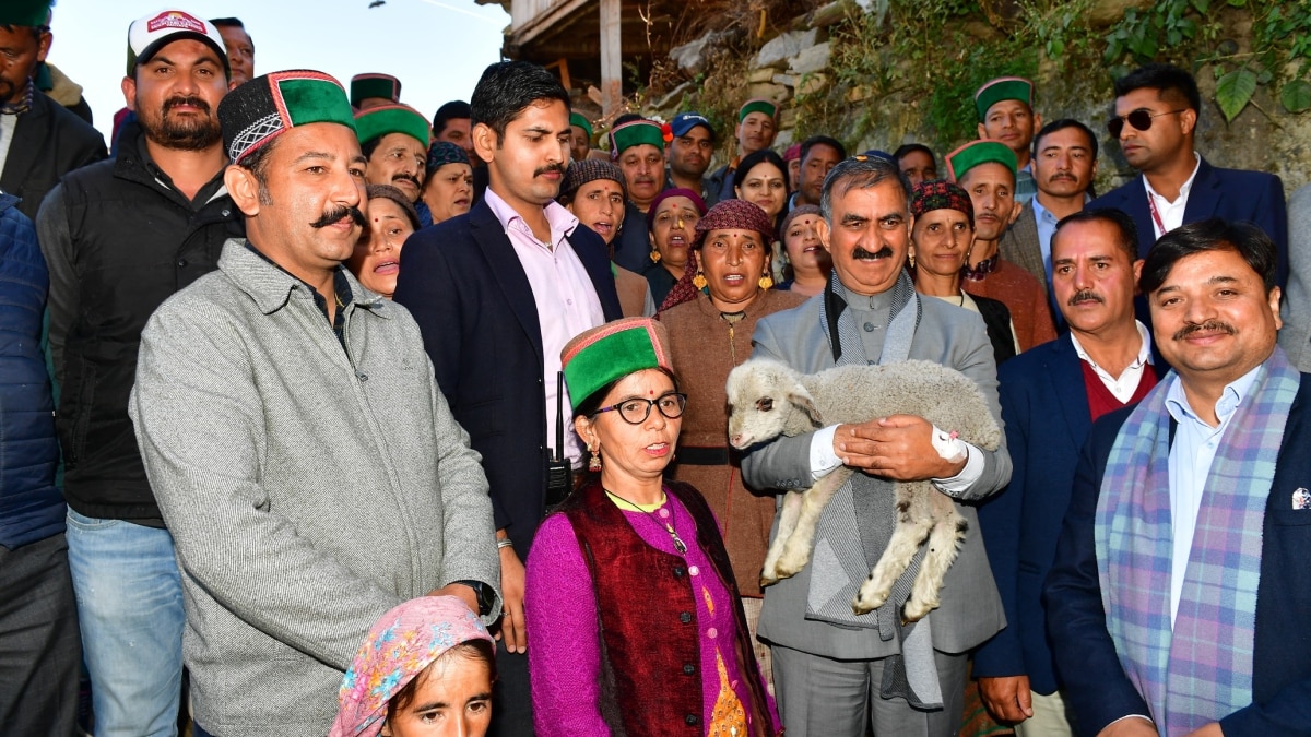 हिमाचल का ‘सरकार आपके द्वार’ कार्यक्रम, डोडरा क्वार में रात गुजारने वाले पहले मुख्यमंत्री बने CM सुक्खू