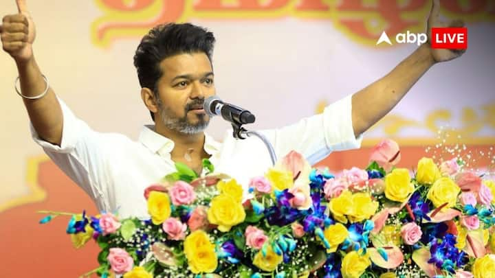 Thalapathy Vijay Net Worth: साउथ की फिल्मों के सुपरस्टार जोसेफ विजय चंद्रशेखर उर्फ विजय थलापति पॉलिटिक्स में एंट्री ले चुके हैं.