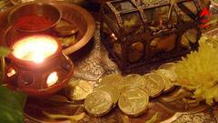 Diwali 2024: ৫০০ বছর পর দীপাবলিতে শনি-গুরুর মিলন, হু হু করে ঢুকবে টাকা, হাতে আসবে সোনা